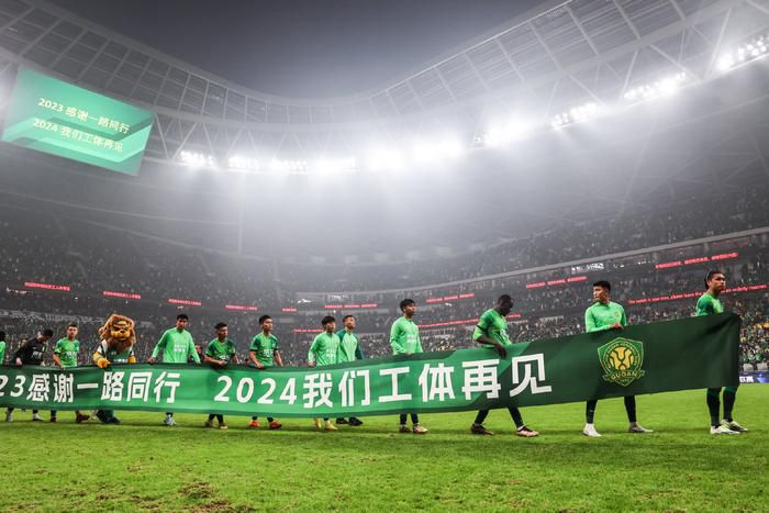 联赛：180场，曼联69胜，利物浦61胜，平局50次足总杯：18场，曼联10胜，利物浦4胜，平局4次联赛杯：5场，曼联2胜，利物浦3胜欧联杯：2场，利物浦1胜，平局1次社区盾：5场，曼联1胜，利物浦1胜，平局3次附加赛：1场，利物浦1胜友谊赛：3场，曼联2胜，利物浦1胜总共（正式比赛）：211场，曼联82胜，利物浦71胜，平局58次总共（含非正式比赛）：214场，曼联84胜，利物浦72胜，平局58次